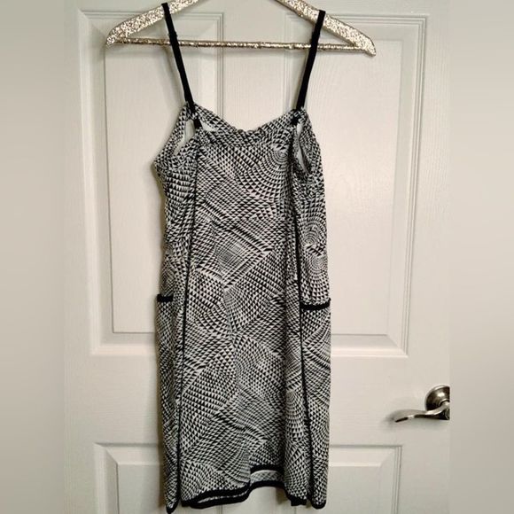 Escape The Day Geometric Dress - Picture 2 of 2